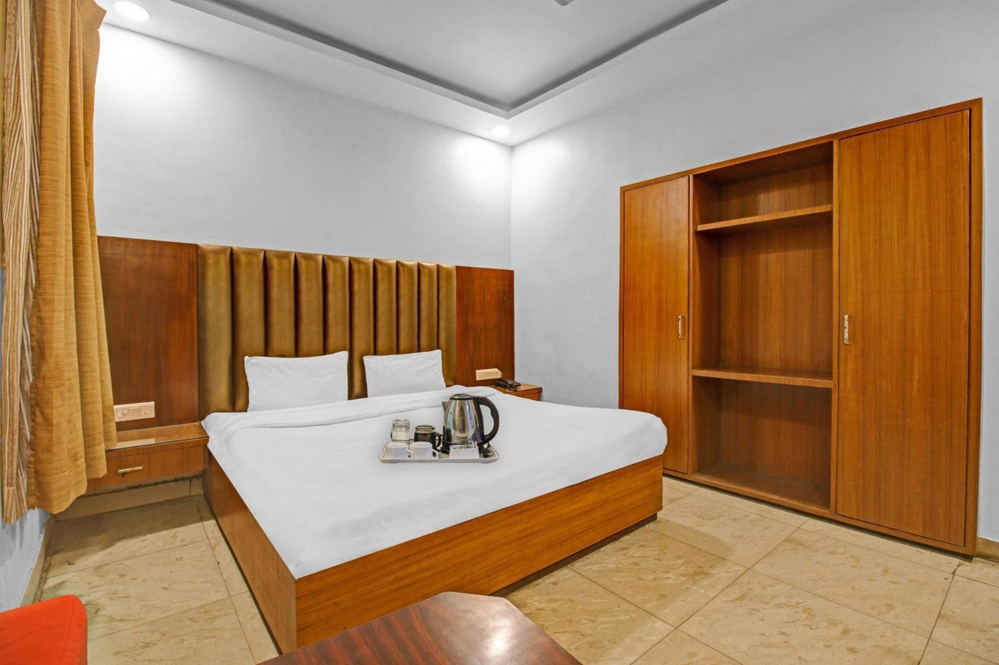 Collection O Surya Hotel Bhopal Bagian luar foto