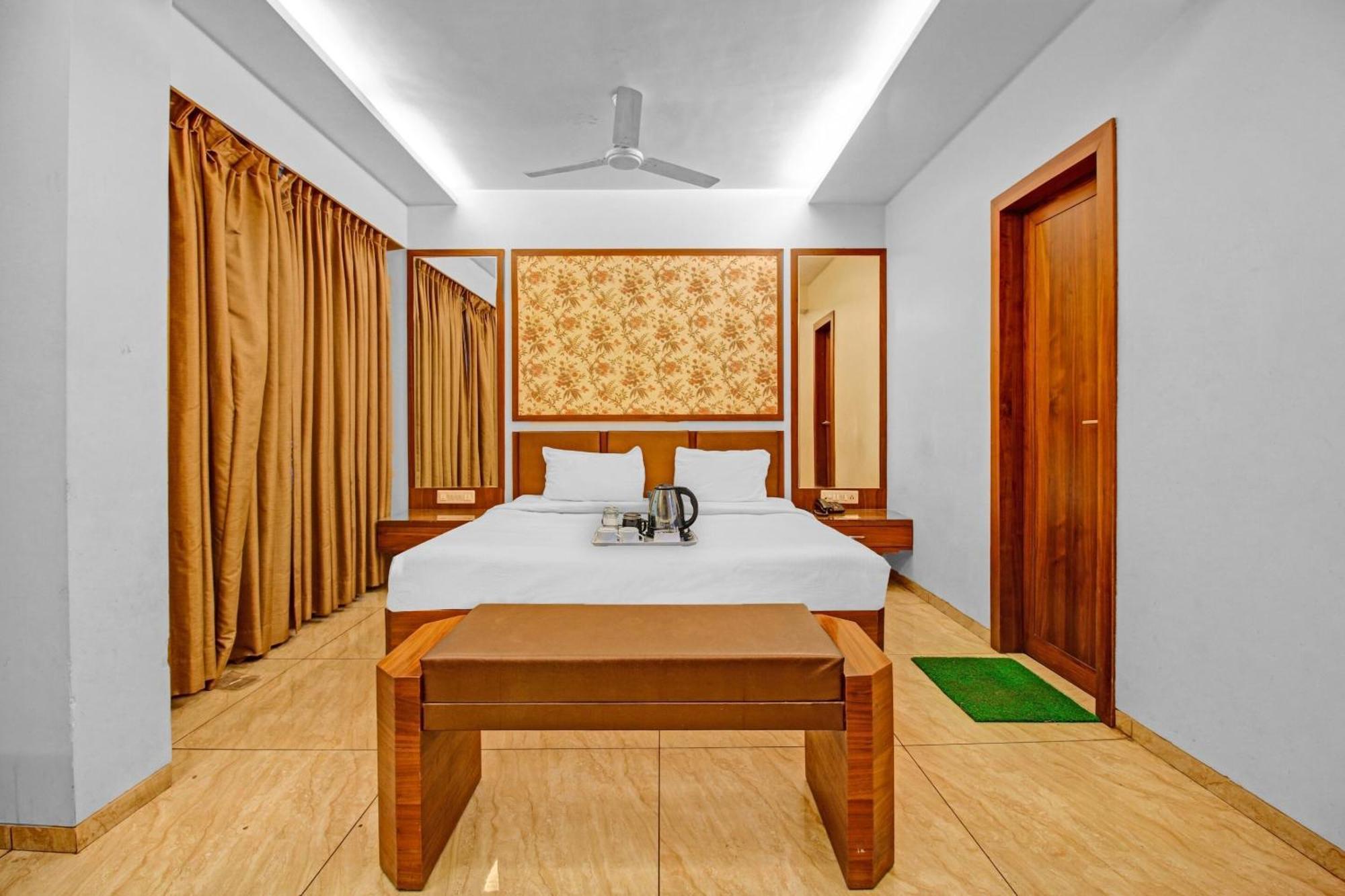 Collection O Surya Hotel Bhopal Bagian luar foto
