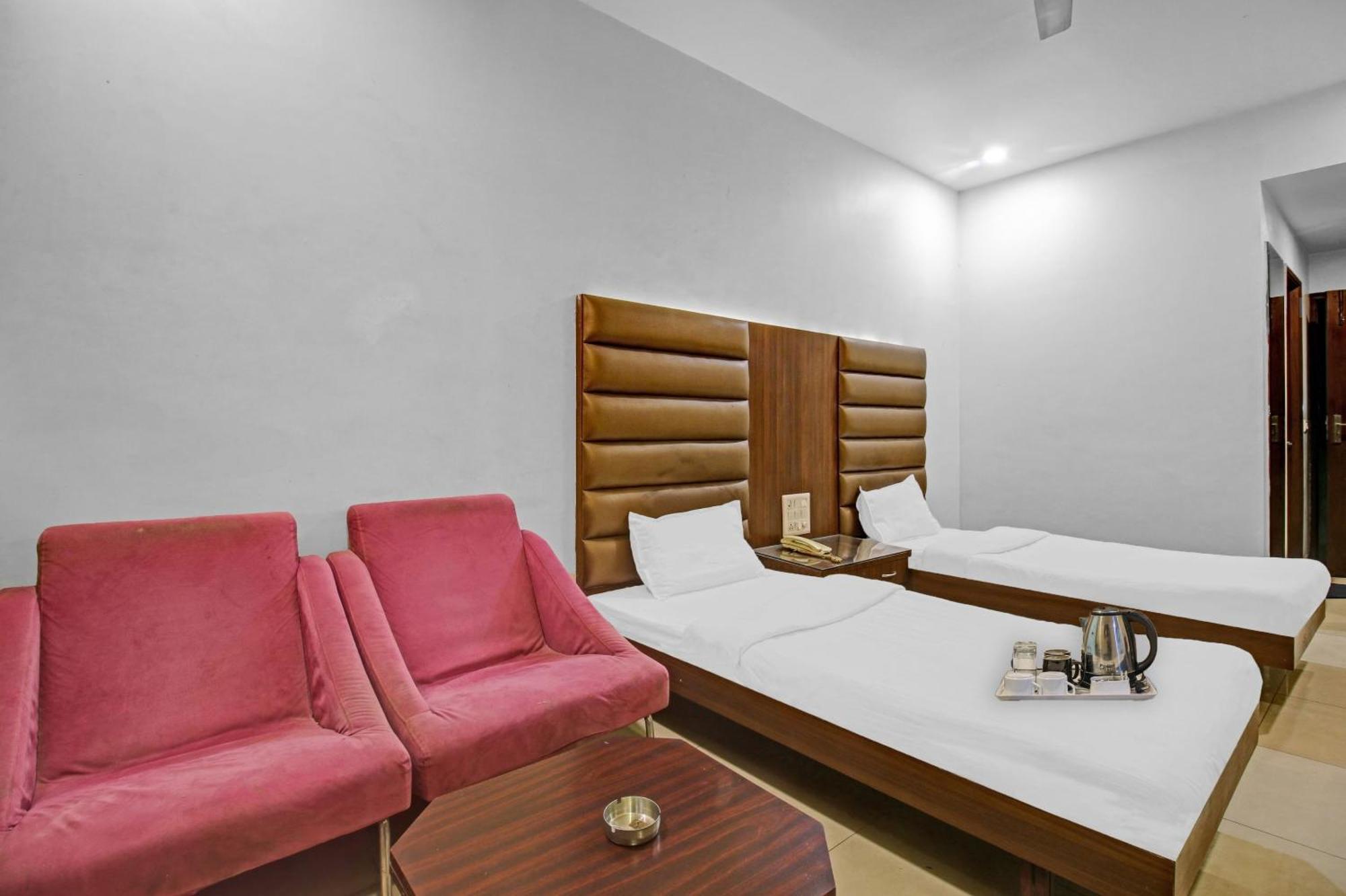 Collection O Surya Hotel Bhopal Bagian luar foto