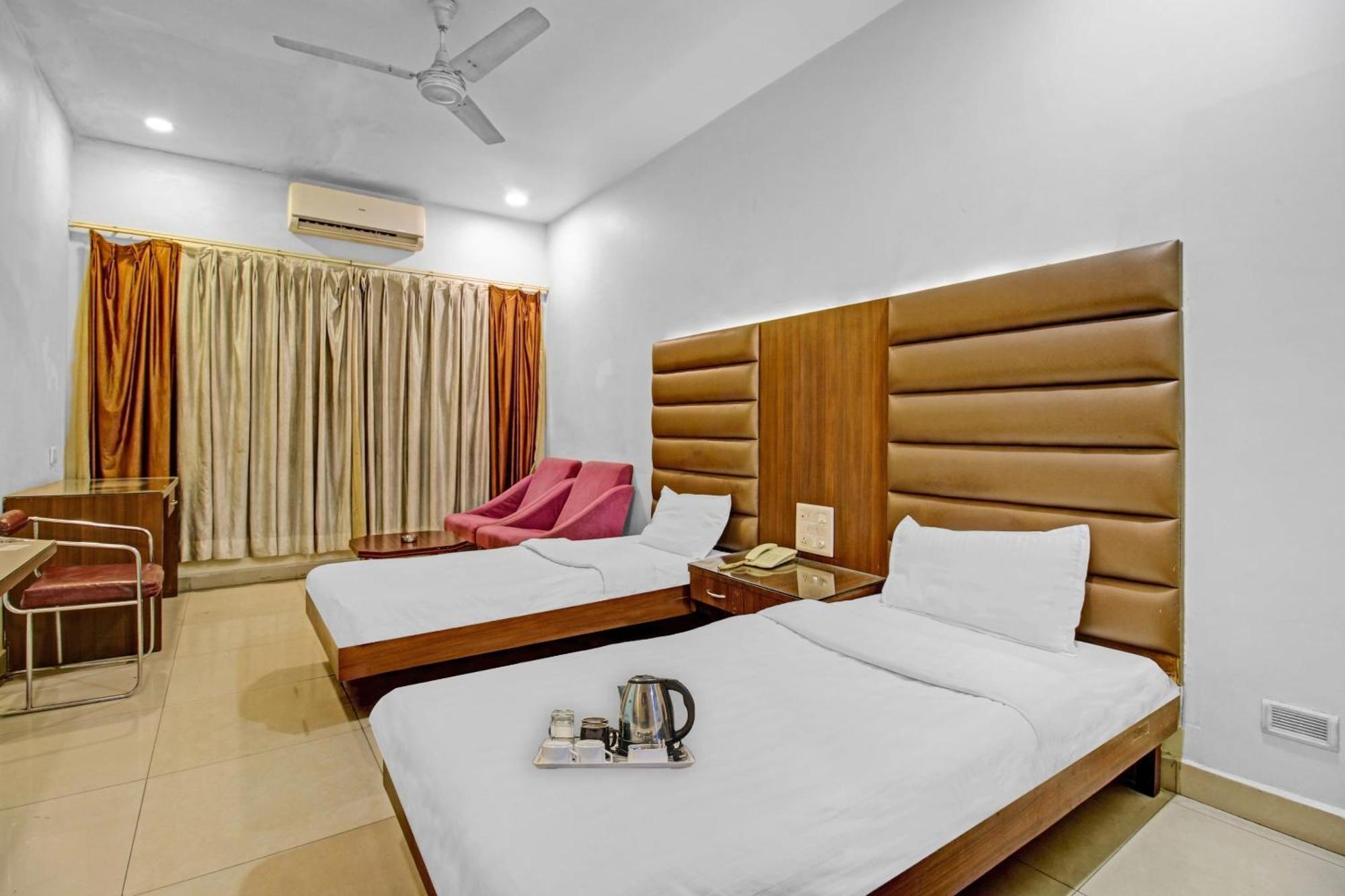 Collection O Surya Hotel Bhopal Bagian luar foto
